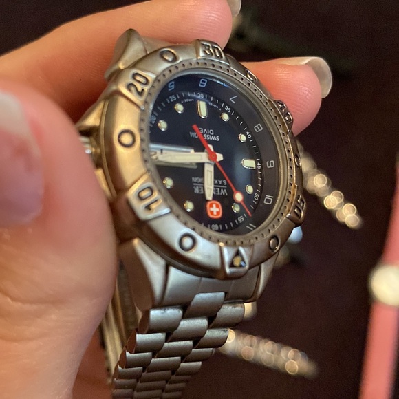 Wenger diver watch - Picture 7 of 7
